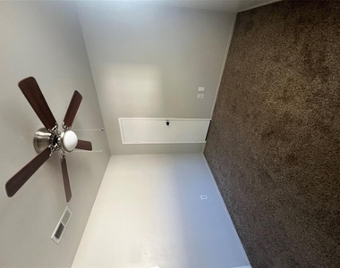 2205 Bunker Hill Court - Photo Thumbnail 11