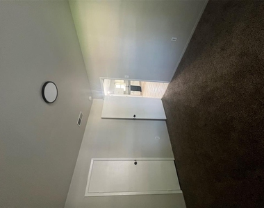 2205 Bunker Hill Court - Photo Thumbnail 7