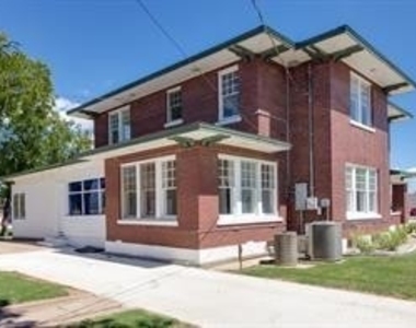 802 Orange Street - Photo Thumbnail 4