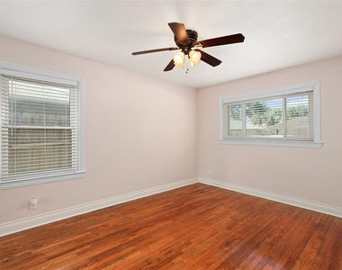 4922 Hialeah Drive - Photo Thumbnail 18