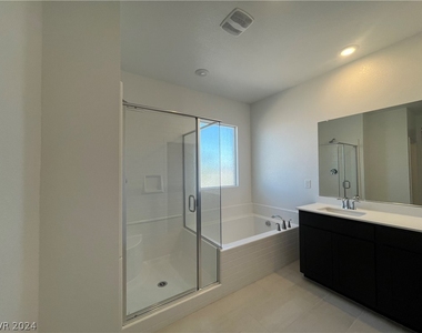 4450 Peressini Street - Photo Thumbnail 32