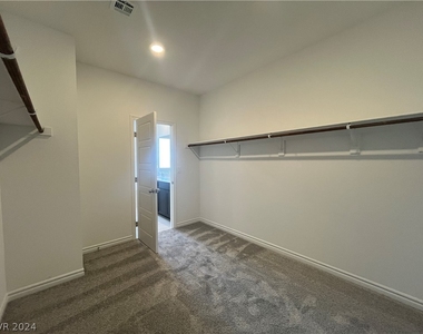 4450 Peressini Street - Photo Thumbnail 37