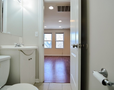 3123 N. Kimball, Unit 6 - Photo Thumbnail 15