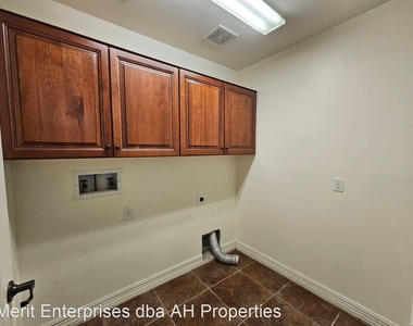 1456 E 9th St #182 - Photo Thumbnail 13