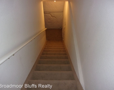 8361 Newbury Way - Photo Thumbnail 13