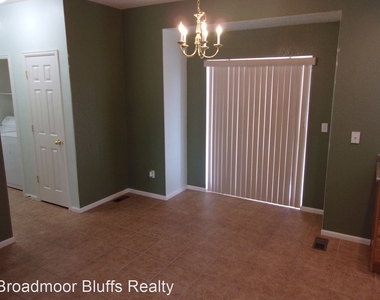 8361 Newbury Way - Photo Thumbnail 6