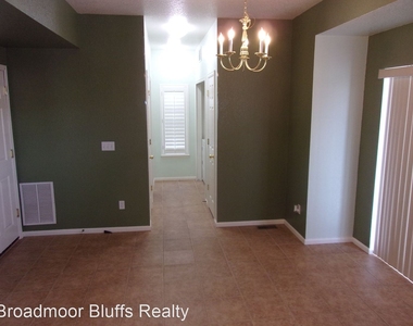 8361 Newbury Way - Photo Thumbnail 5