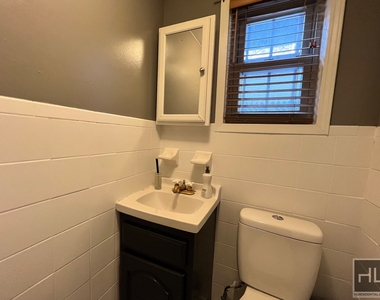 1154 Sterling Place - Photo Thumbnail 5