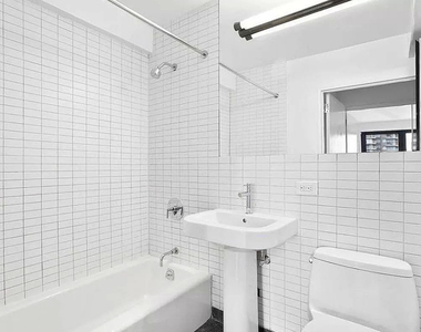 East 39th Street - Photo Thumbnail 2