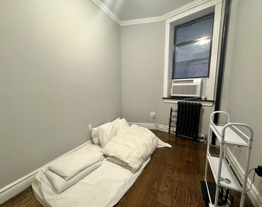 330 East 35th Street - Photo Thumbnail 5