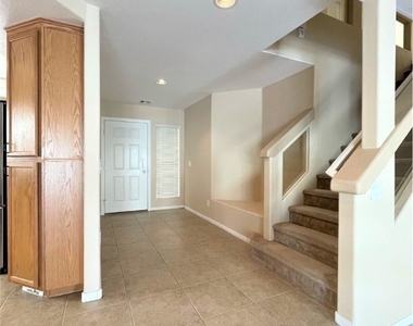 10595 Salmon Leap Street - Photo Thumbnail 9