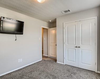 407 Agave Flats Dr - Photo Thumbnail 12