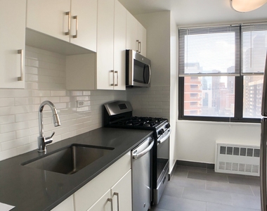 East 27 Street - Photo Thumbnail 5