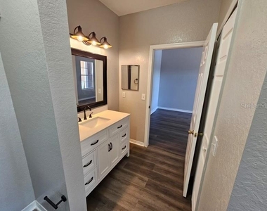 2314 Mid Town Terrace - Photo Thumbnail 6