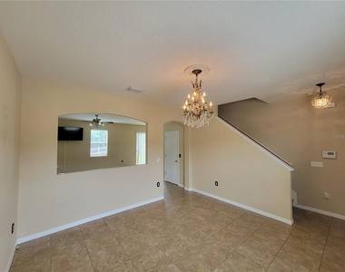 2824 Holly Bluff Court - Photo Thumbnail 5