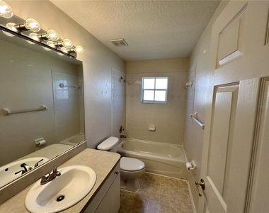 37515 Laurel Hammock Drive - Photo Thumbnail 12