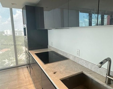 1451 Brickell Ave - Photo Thumbnail 8