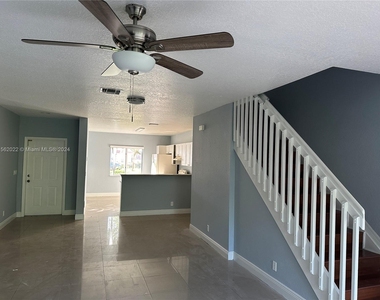 7653 Tamarac Island Cir - Photo Thumbnail 14