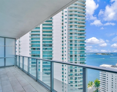 1300 Brickell Bay Dr - Photo Thumbnail 9