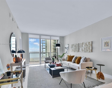 1300 Brickell Bay Dr - Photo Thumbnail 2