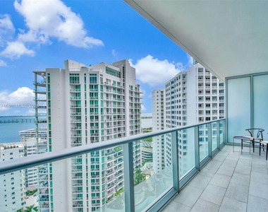 1300 Brickell Bay Dr - Photo Thumbnail 11