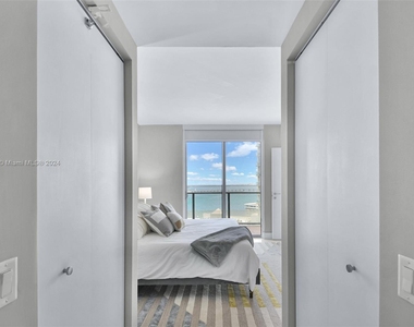 1300 Brickell Bay Dr - Photo Thumbnail 18