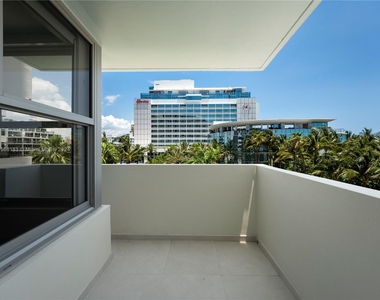 2899 Collins Ave - Photo Thumbnail 8