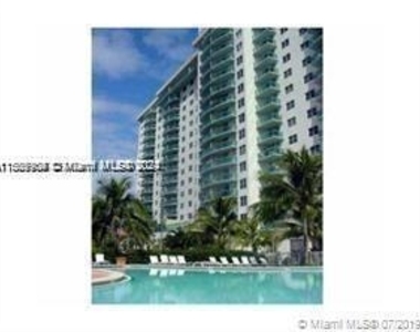 19380 Collins Ave - Photo Thumbnail 0