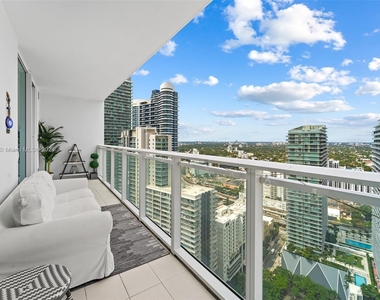 1080 Brickell Ave - Photo Thumbnail 0