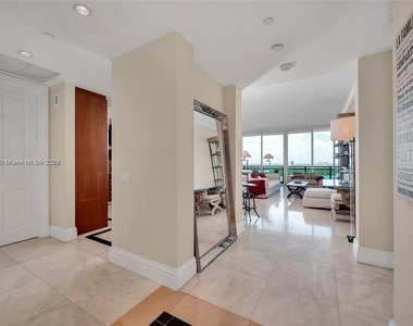 10295 Collins Ave - Photo Thumbnail 2