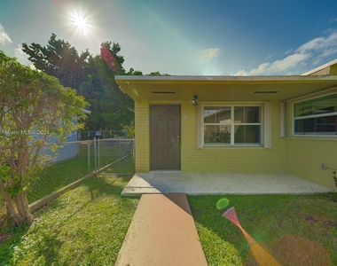 7360 Sw 23rd St - Photo Thumbnail 0