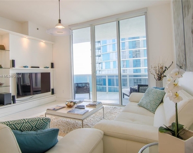 15811 Collins Ave - Photo Thumbnail 2