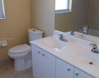 7673 Nw 70th Ave - Photo Thumbnail 59