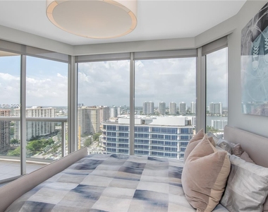 17555 Collins Ave (avail 5/15-12/1) - Photo Thumbnail 15