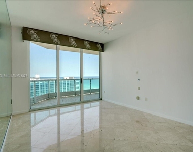 5025 Collins Ave - Photo Thumbnail 21