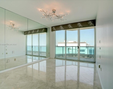 5025 Collins Ave - Photo Thumbnail 20