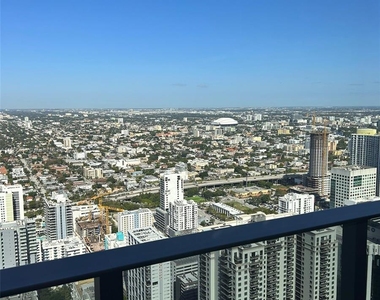 1000 Brickell Plz - Photo Thumbnail 31