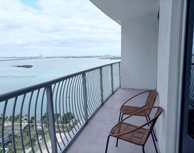 1750 N Bayshore Dr - Photo Thumbnail 0