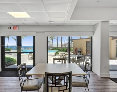 3800 Galt Ocean Dr - Photo Thumbnail 17