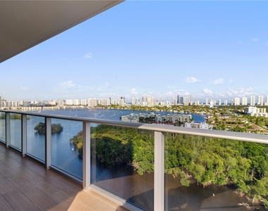 16385 Biscayne Blvd - Photo Thumbnail 0