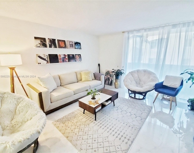 2625 Collins Ave - Photo Thumbnail 18