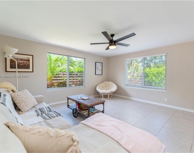 510 Sw 16th Ct - Photo Thumbnail 8