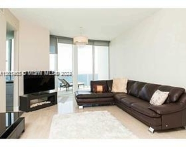 18201 Se Collins Ave - Photo Thumbnail 3