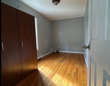 178 Forest St - Photo Thumbnail 8