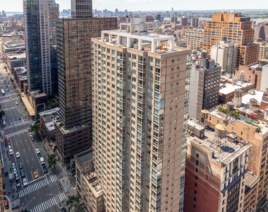 777 6th Avenue - Photo Thumbnail 1