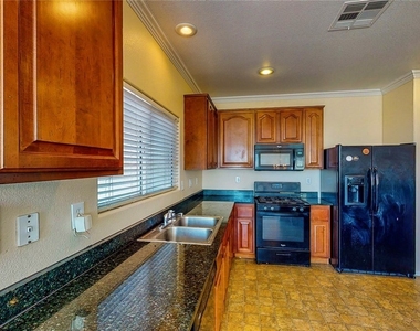 3132 Alder Grove Court - Photo Thumbnail 9