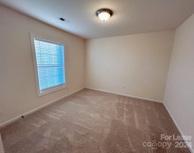 14705 Provence Lane - Photo Thumbnail 13