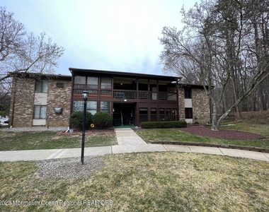 105 Amberly Drive - Photo Thumbnail 0