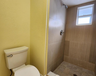 4471 Sw 54th Court - Photo Thumbnail 5