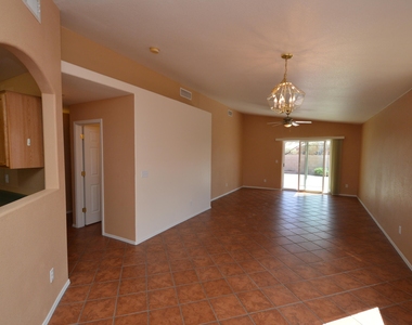 2177 W Burlwood Way - Photo Thumbnail 4